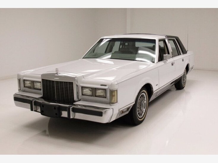 Thumbnail Photo undefined for 1985 Lincoln Town Car